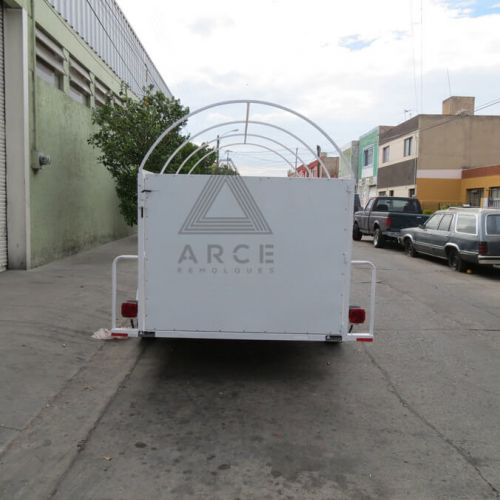 Caja Abierta con aros para enlonar con piso de madera