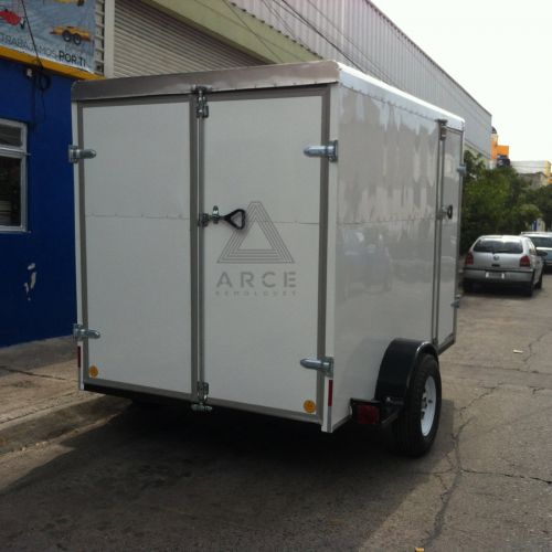 Caja seca para transporte de bicicletas con rieles laterales