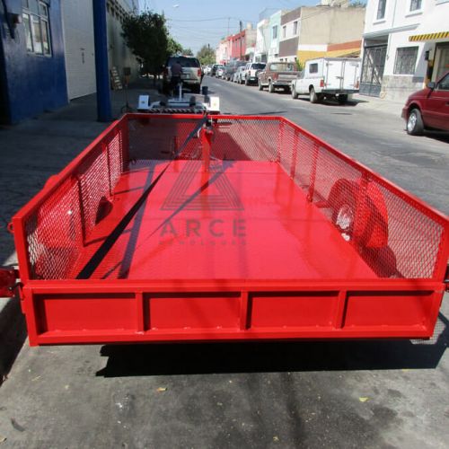 Plataforma movible para elevadora industrial con barandal en metal desplegado y winch frontal