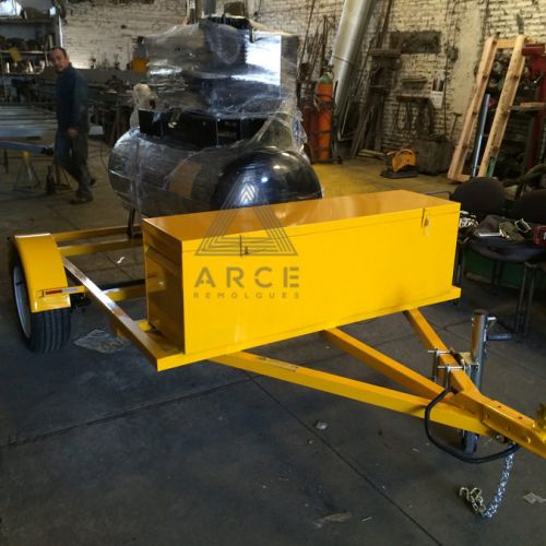 Remolque para transporte de compresor con caja de herramientas delantera utilizado para auxilio vial